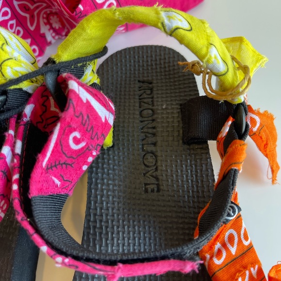 NEW Arizona Love Trekky Bandana Sandal - Picture 5 of 9